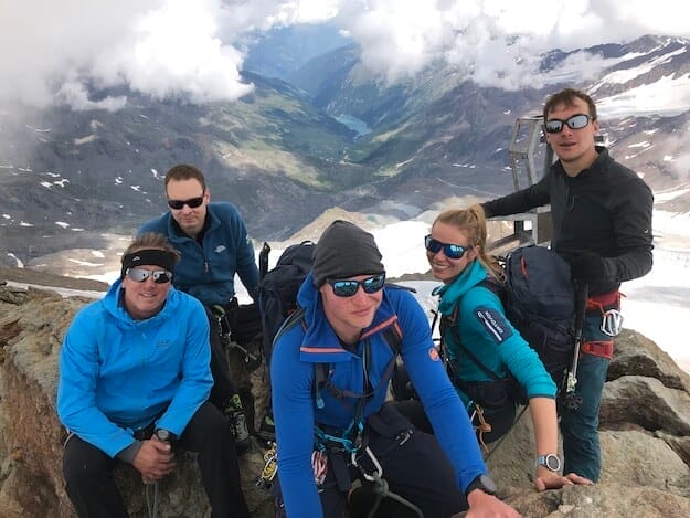 Bergfreunde am Gipfel des Monte Cevedale